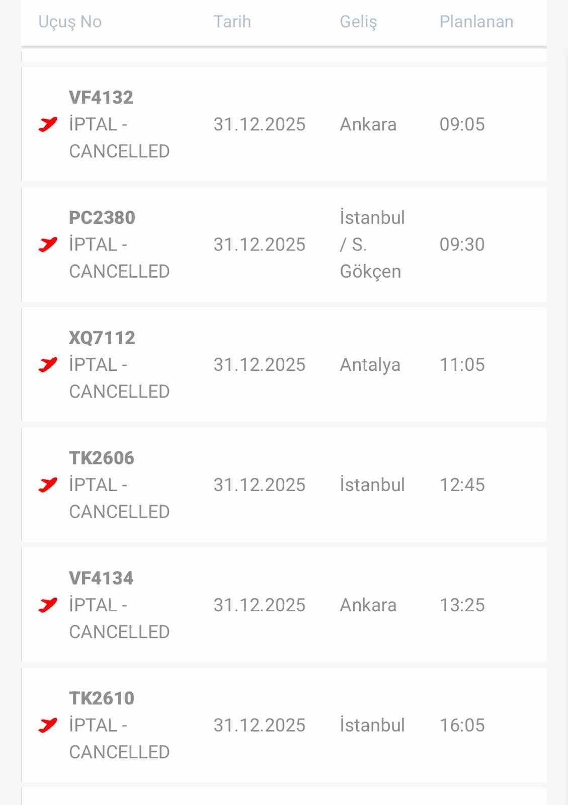 Diyarbakır’da uçak seferlerine kar engeli