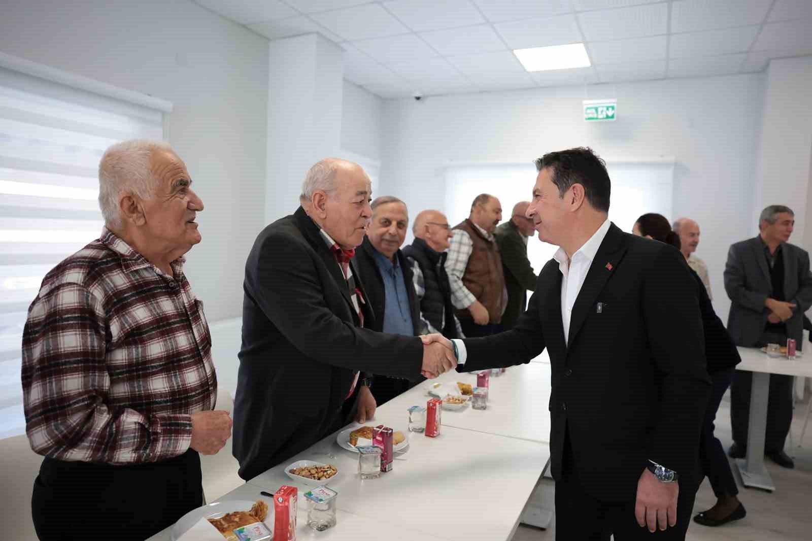 Başkan Aras’tan Yaşamevi’ni mutlu eden ziyaret