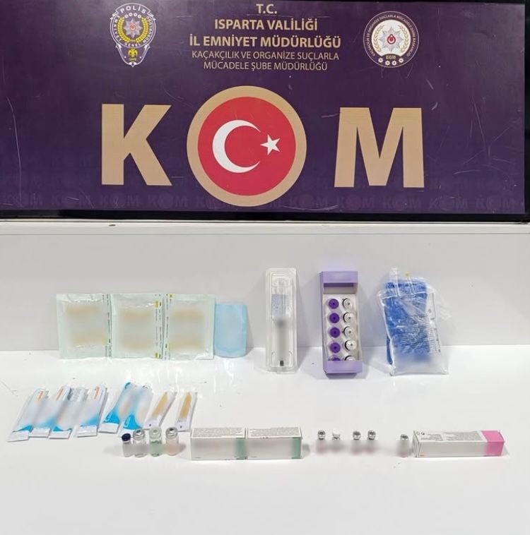 Isparta’da kaçakçılık operasyonu: Alkol ve kaçak tıbbi malzemeler ele geçirildi