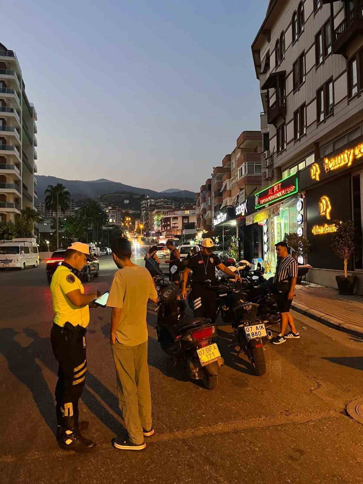 2026&rsquo;ya sayılı saatler kala Alanya&rsquo;da yılbaşı tedbirleri artırıldı
