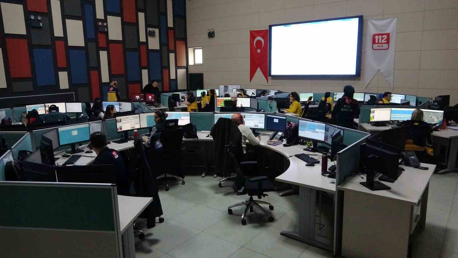 Mersin&rsquo;de yılbaşı tedbirleri &uuml;st seviyede: 12 bin 216 g&uuml;venlik personeli g&ouml;revde
