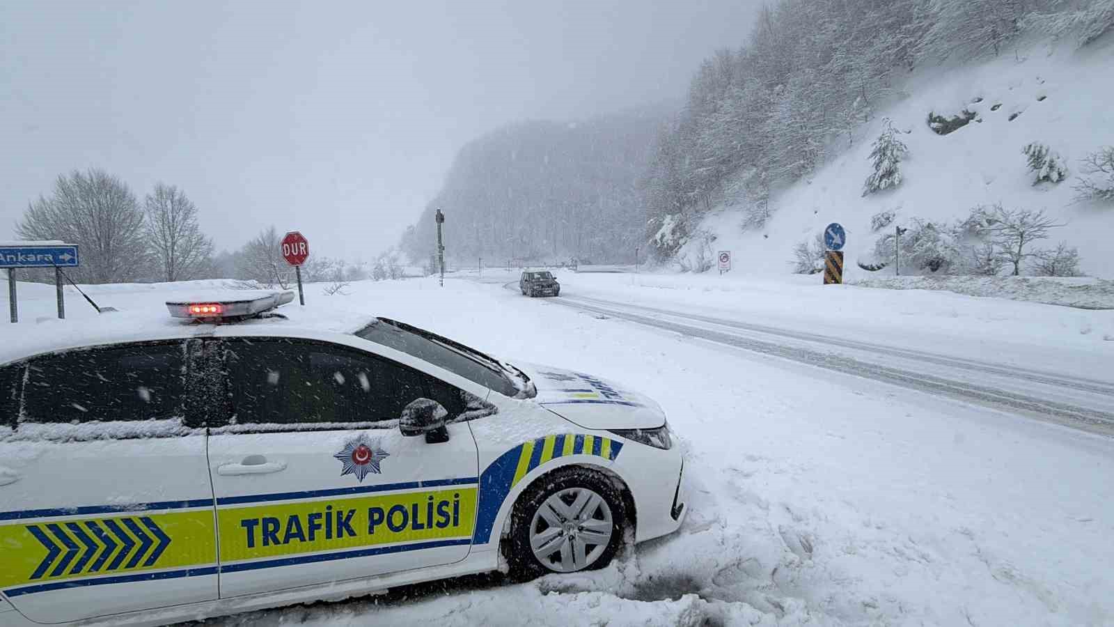 Bolu Dağı’nda yoğun kar yağışı