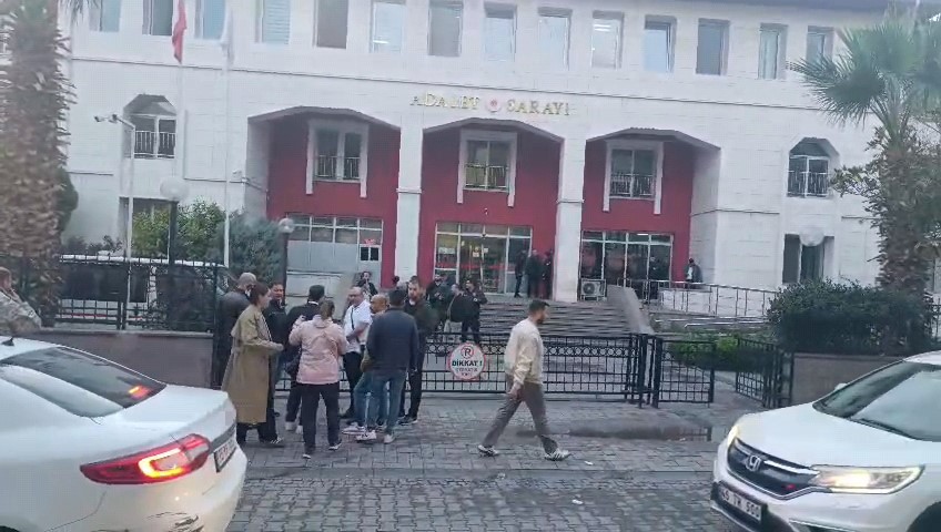 Otizmli &ouml;ğrenciyi darp eden okul m&uuml;d&uuml;r&uuml; tahliye oldu
