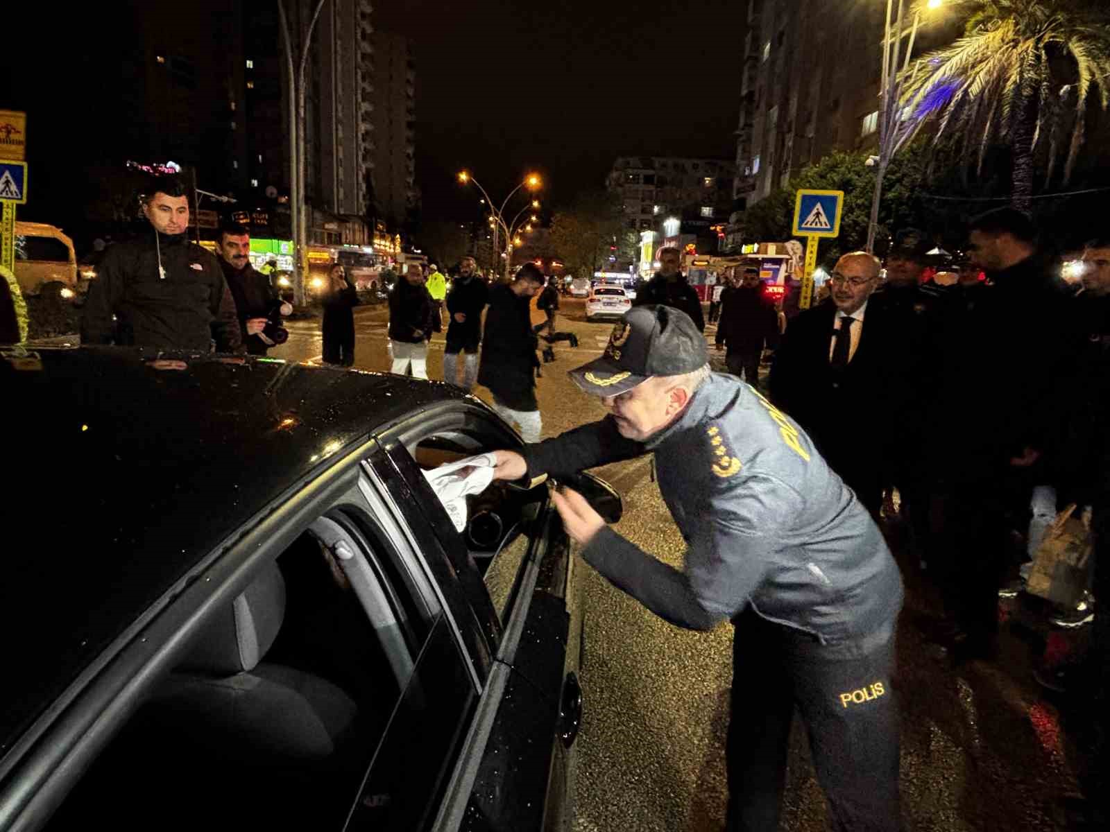 Adana&rsquo;da "Yılbaşı Huzur ve G&uuml;ven" uygulaması
