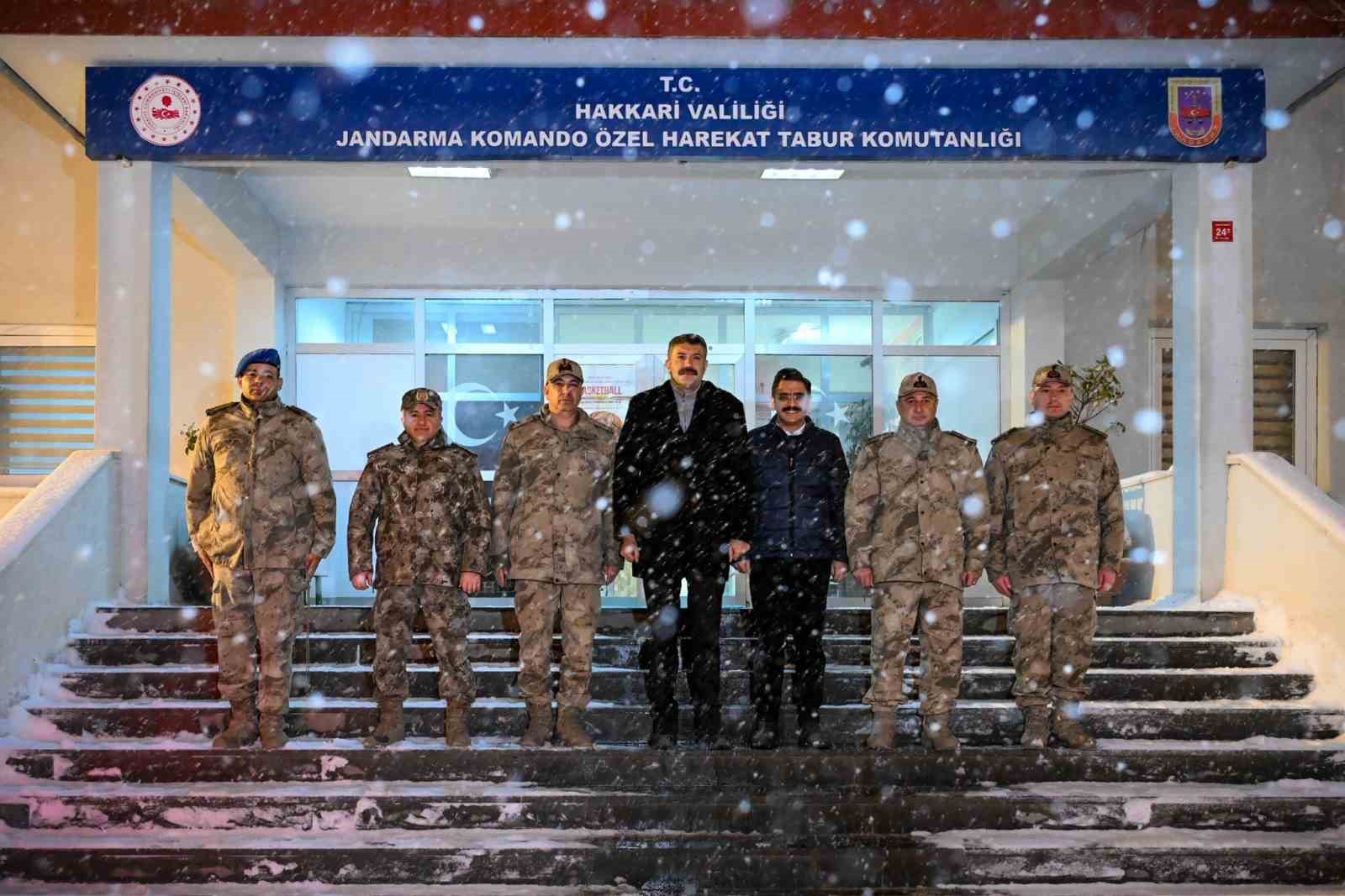 Vali &Ccedil;elik&rsquo;ten yeni yıl ziyaretleri
