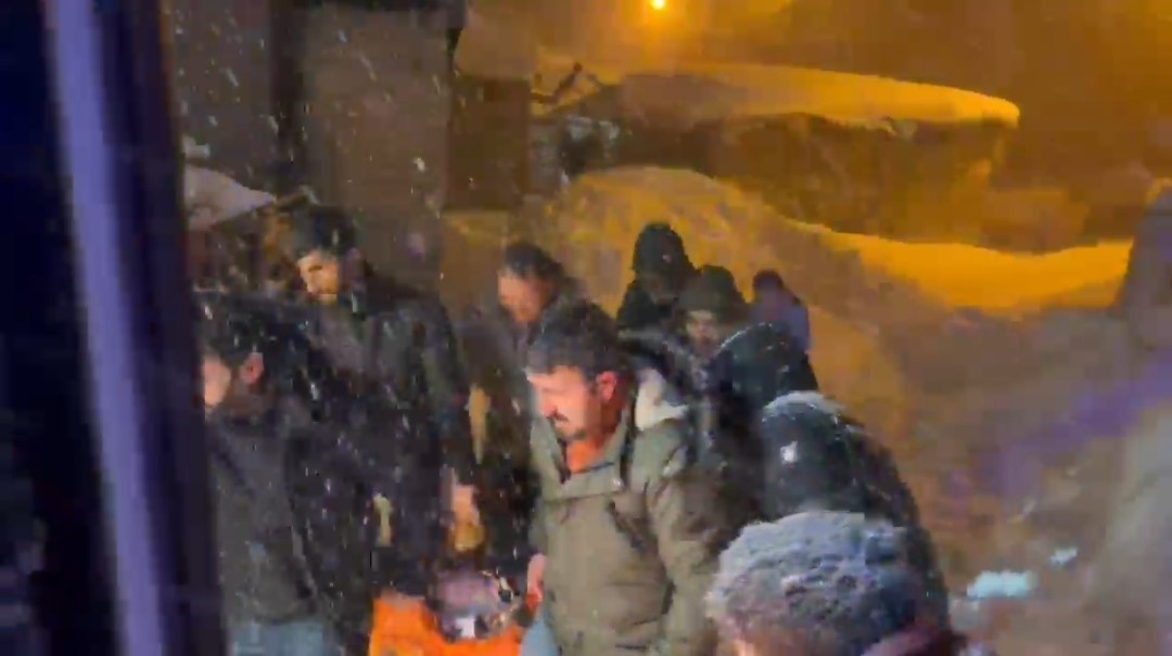 Ekipler 89 yaşındaki hasta i&ccedil;in seferber oldu
