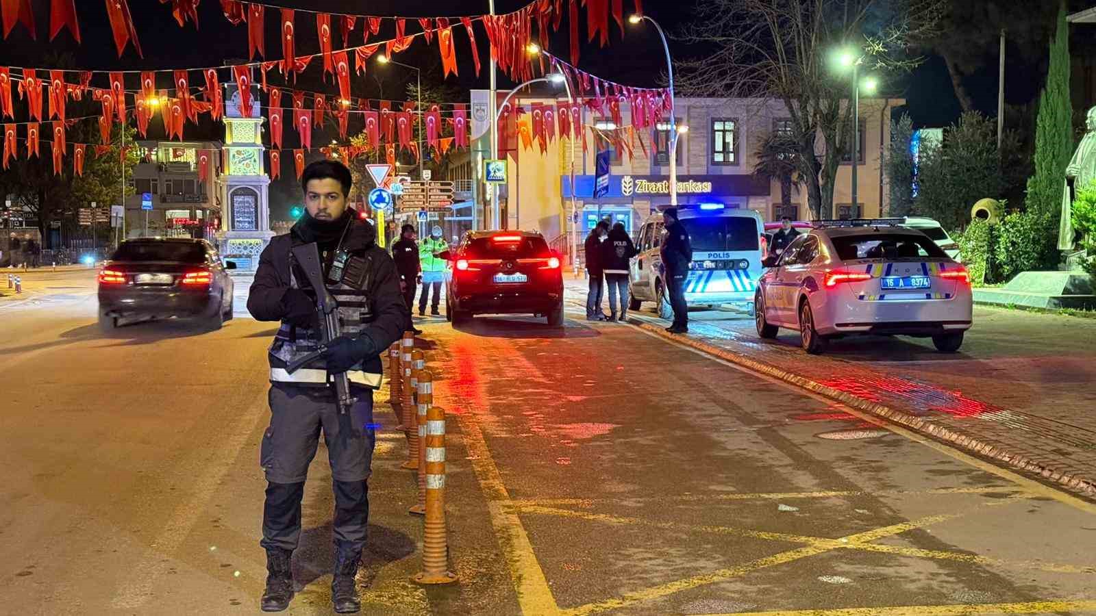 İznik&rsquo;te yılbaşı gecesi huzur ve g&uuml;ven uygulaması
