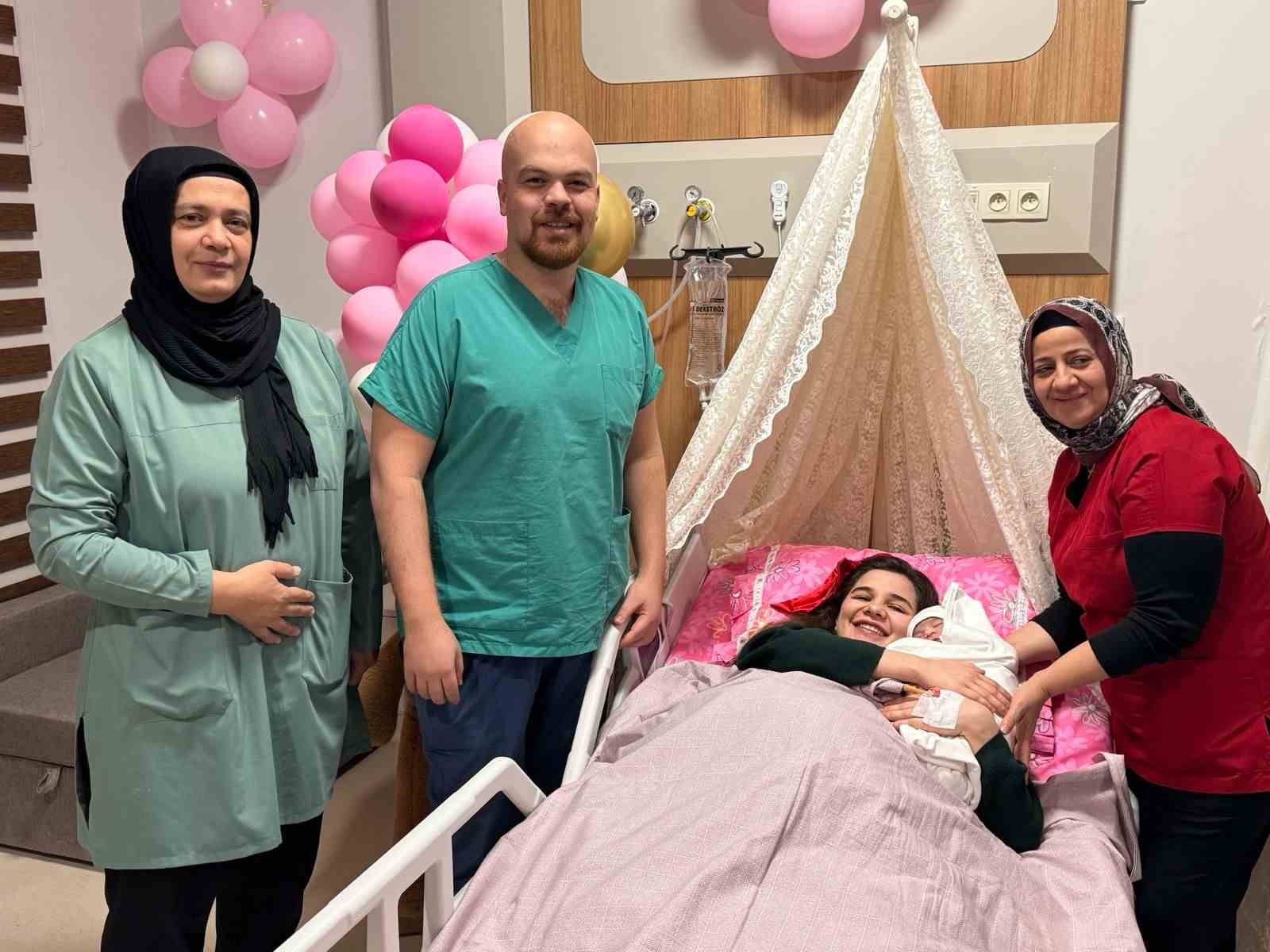 Adıyaman’da 2026 yılınının ilk bebeği "Rüya" oldu