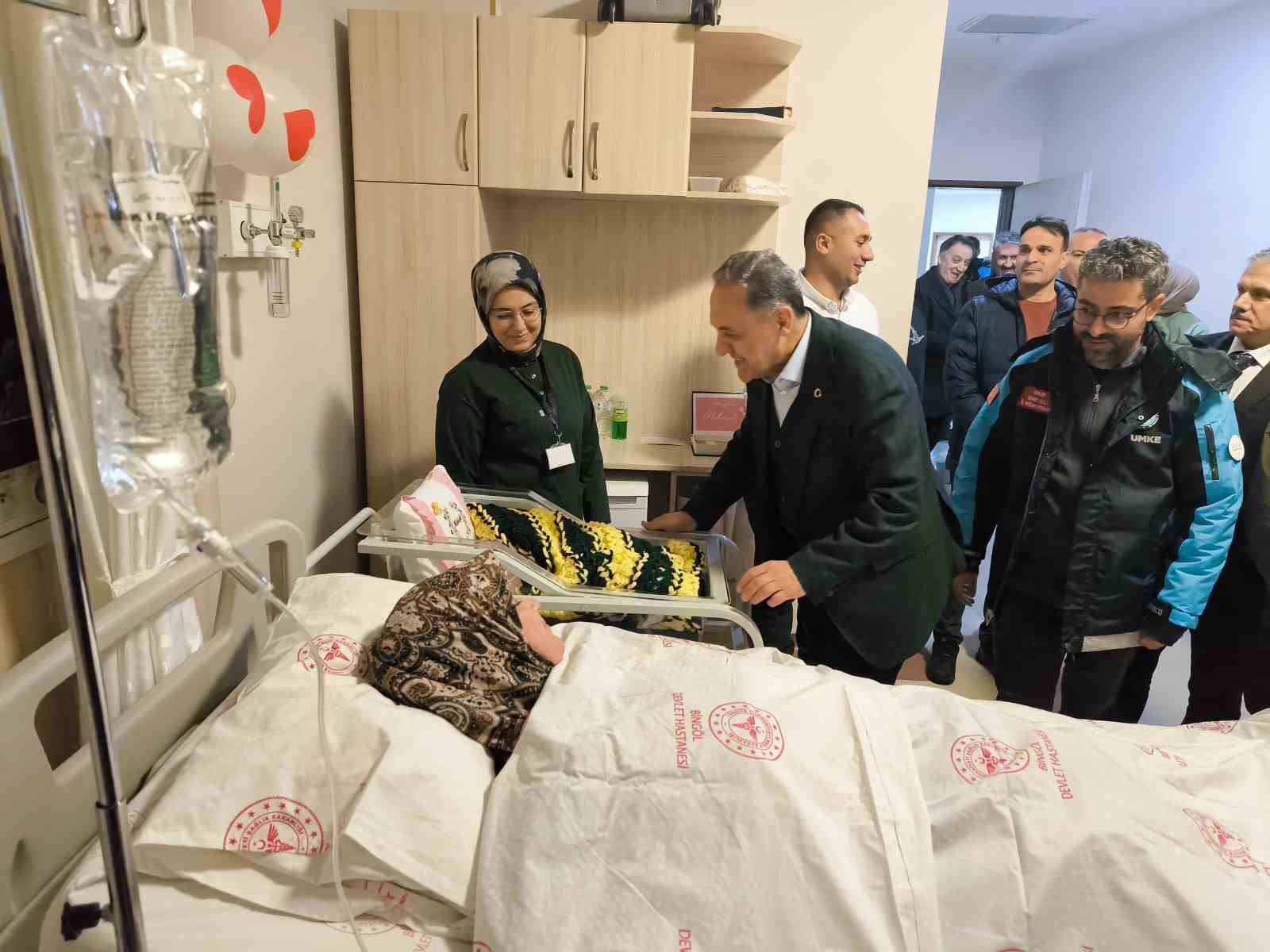 Bing&ouml;l&rsquo;de yeni yılın ilk bebeği "Mihrişah" oldu
