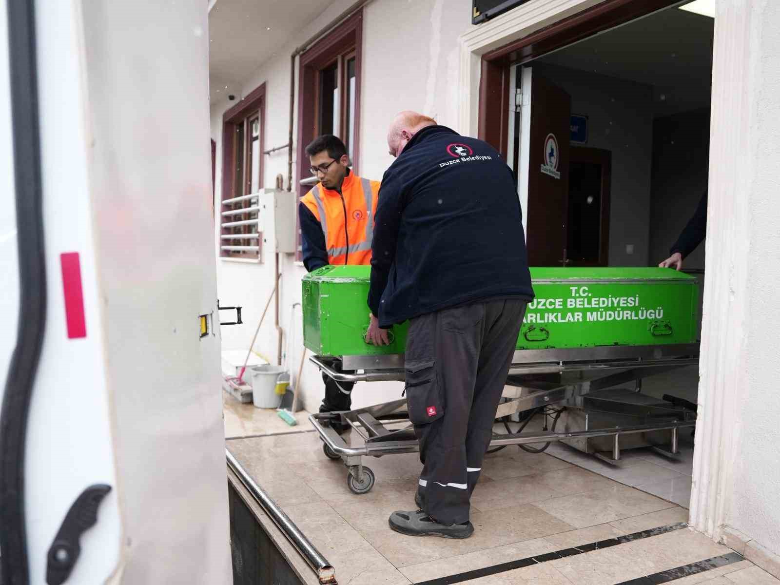 D&uuml;zce Belediyesi cenaze nakillerini u&ccedil;akla &uuml;cretsiz yapacak
