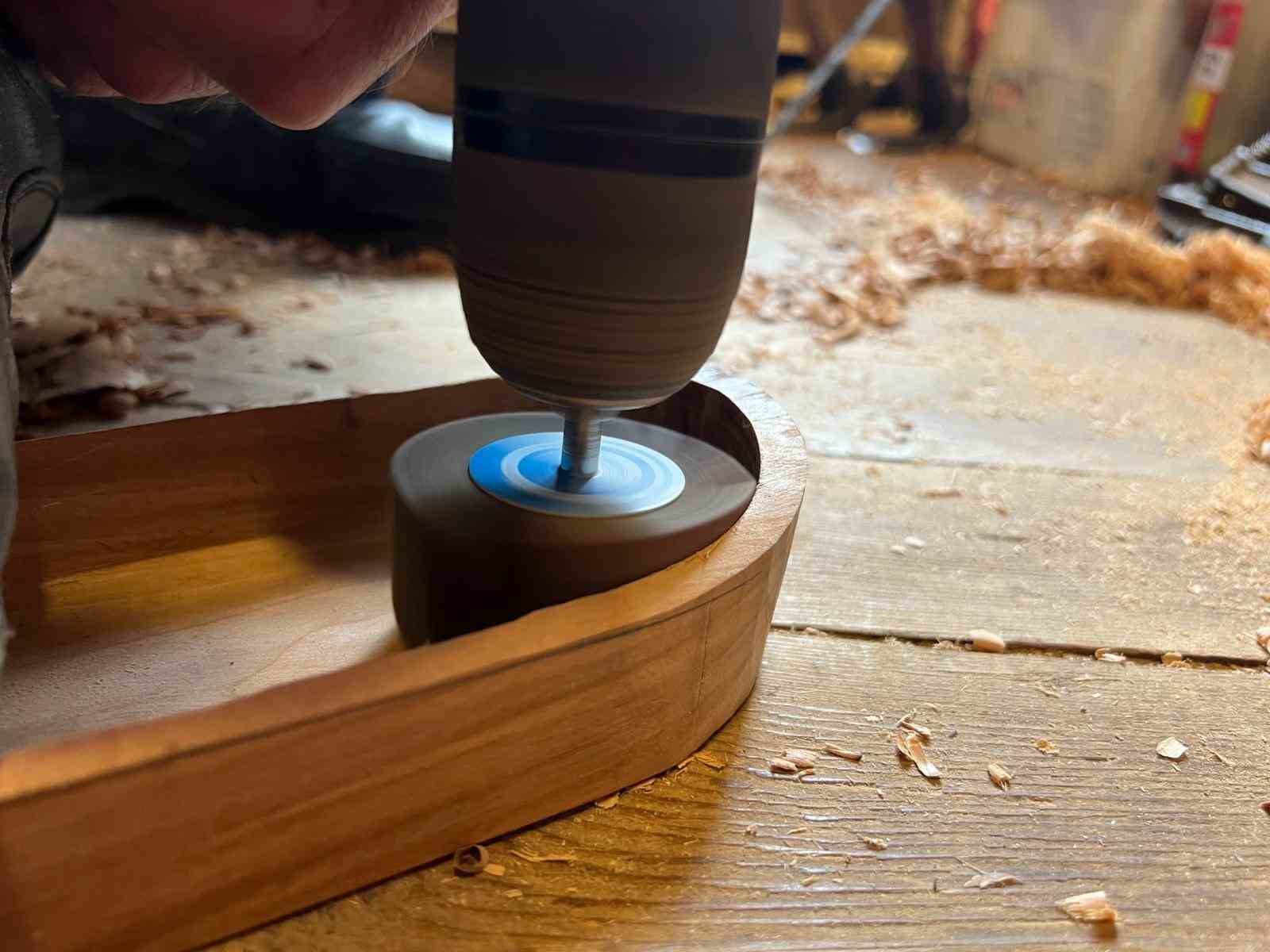 Kemen&ccedil;enin en yaşlı ustalarından
