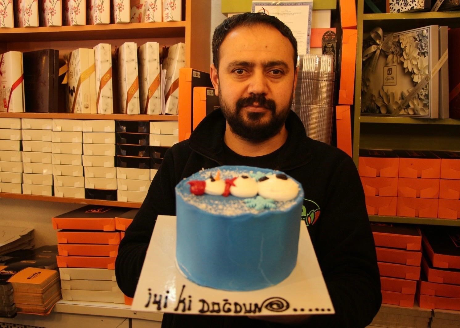 Van&rsquo;da 1 Ocak doğum g&uuml;n&uuml; telaşı: Pastaneler i&ccedil;in yılın en yoğun g&uuml;n&uuml;
