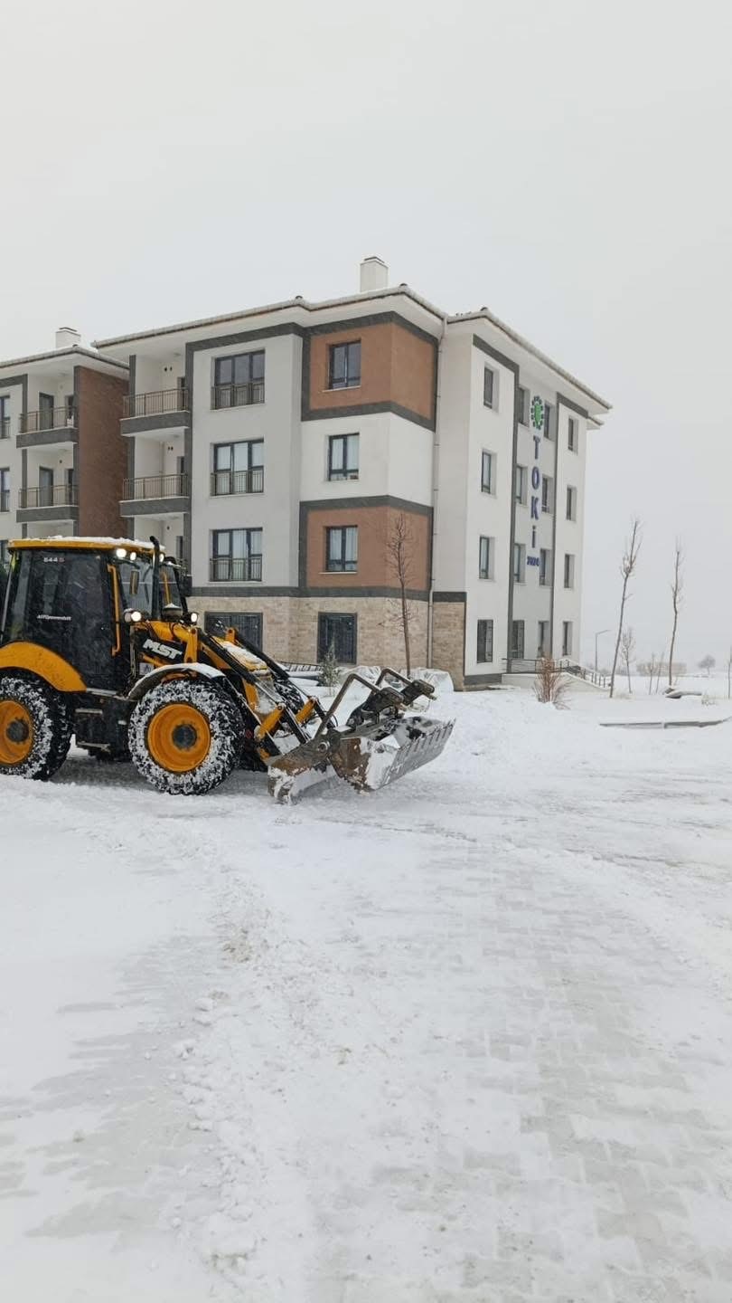 &Ccedil;ermik&rsquo;in Siverek, Ergani ve &Ccedil;&uuml;ng&uuml;ş bağlantısı kesildi

