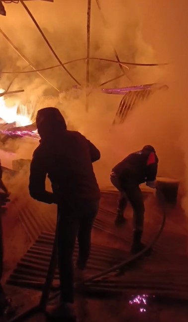 Hizan&rsquo;da dip&ccedil;ik &uuml;retim at&ouml;lyesinde yangın
