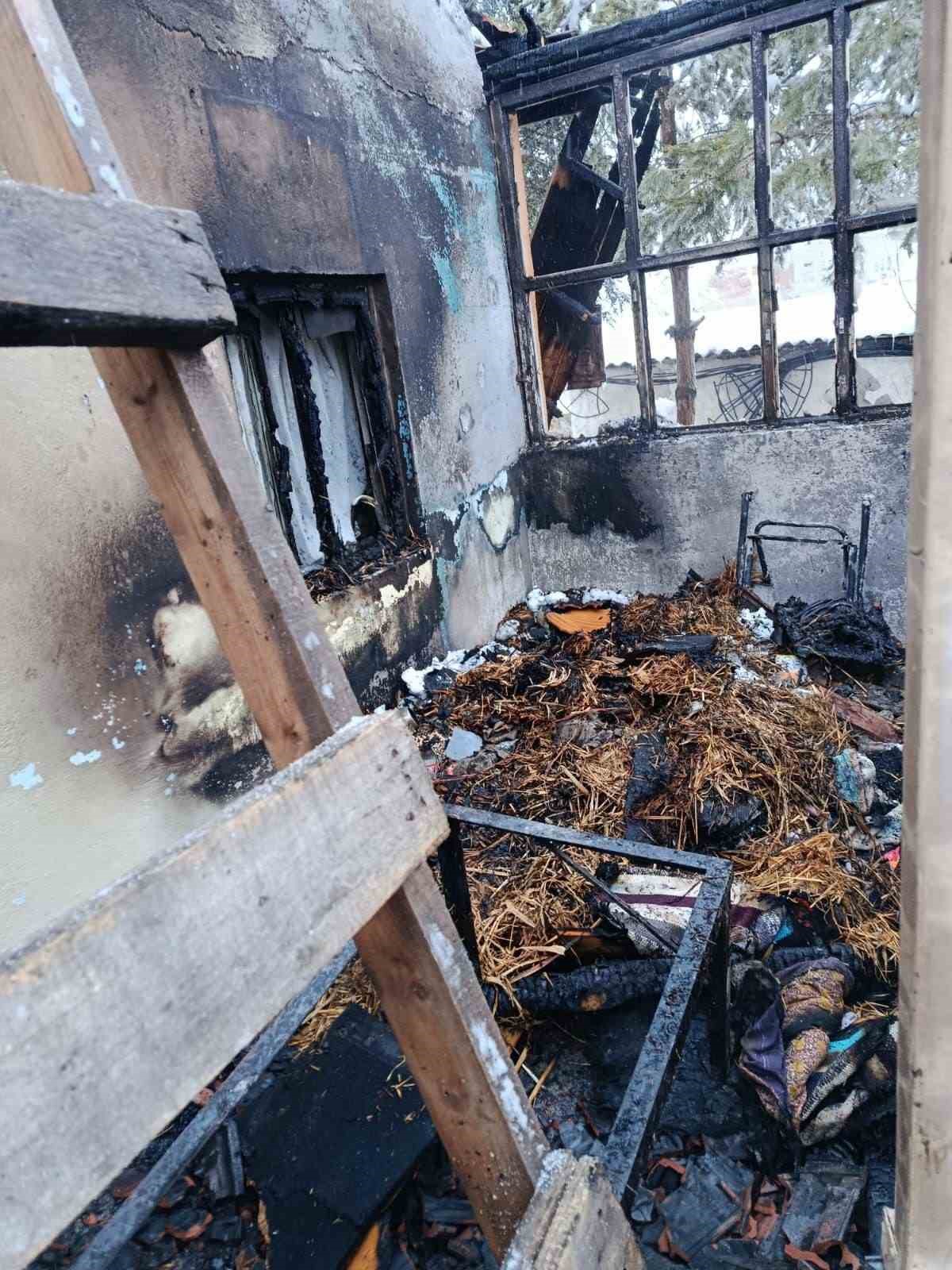 Tomarza&rsquo;da yangın
