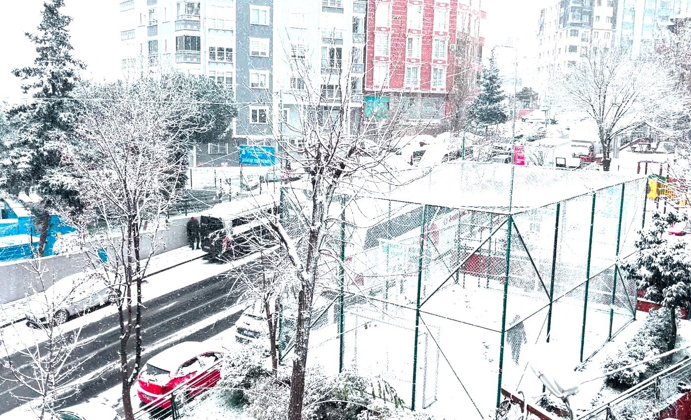 Beşiktaş karla kaplandı