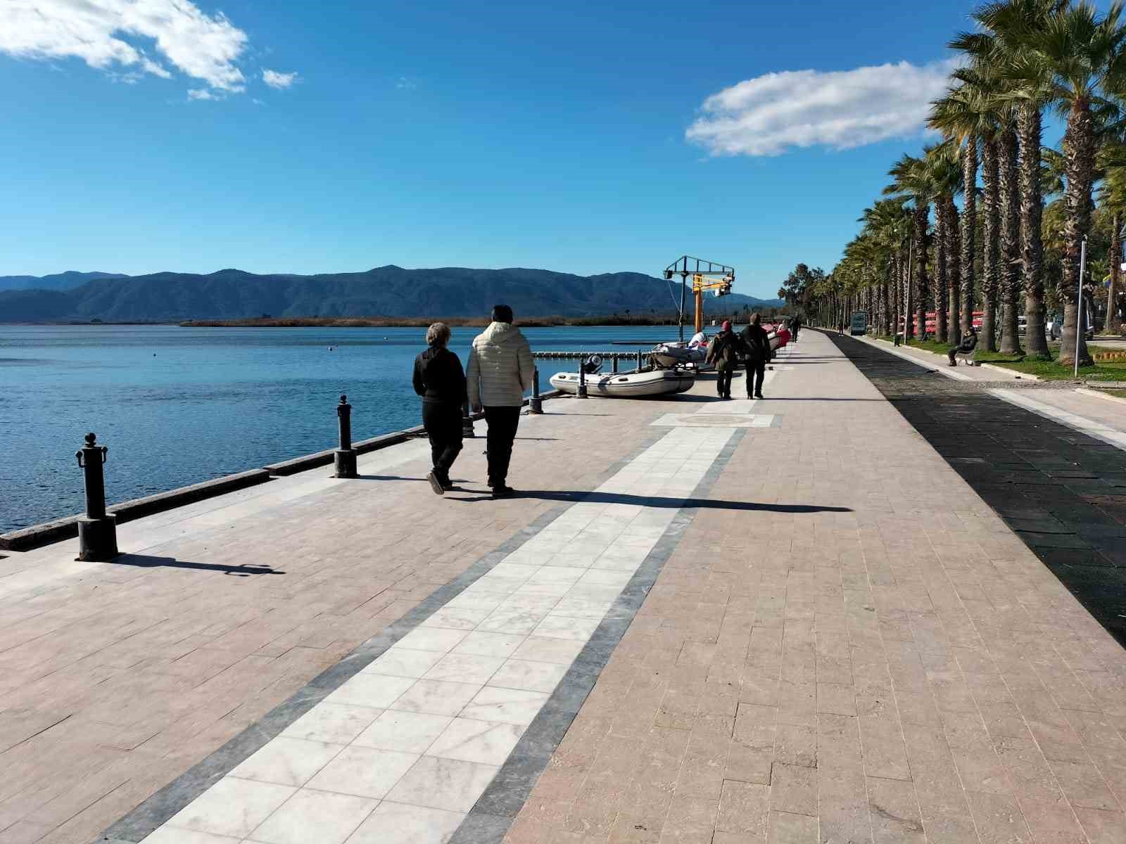 K&ouml;yceğiz yeni yıla sakin ve g&uuml;neşli başladı
