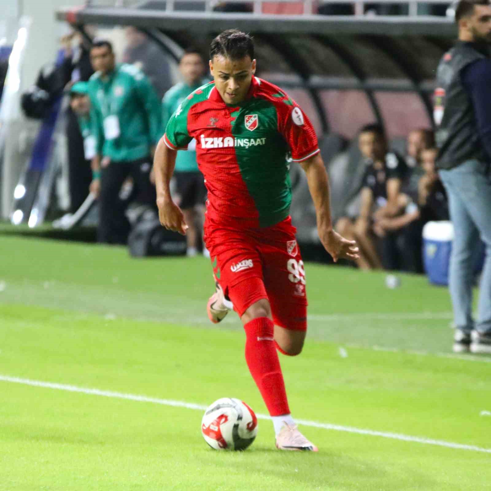 Karşıyaka&rsquo;da Mehmet G&uuml;neş&rsquo;le yollar ayrıldı
