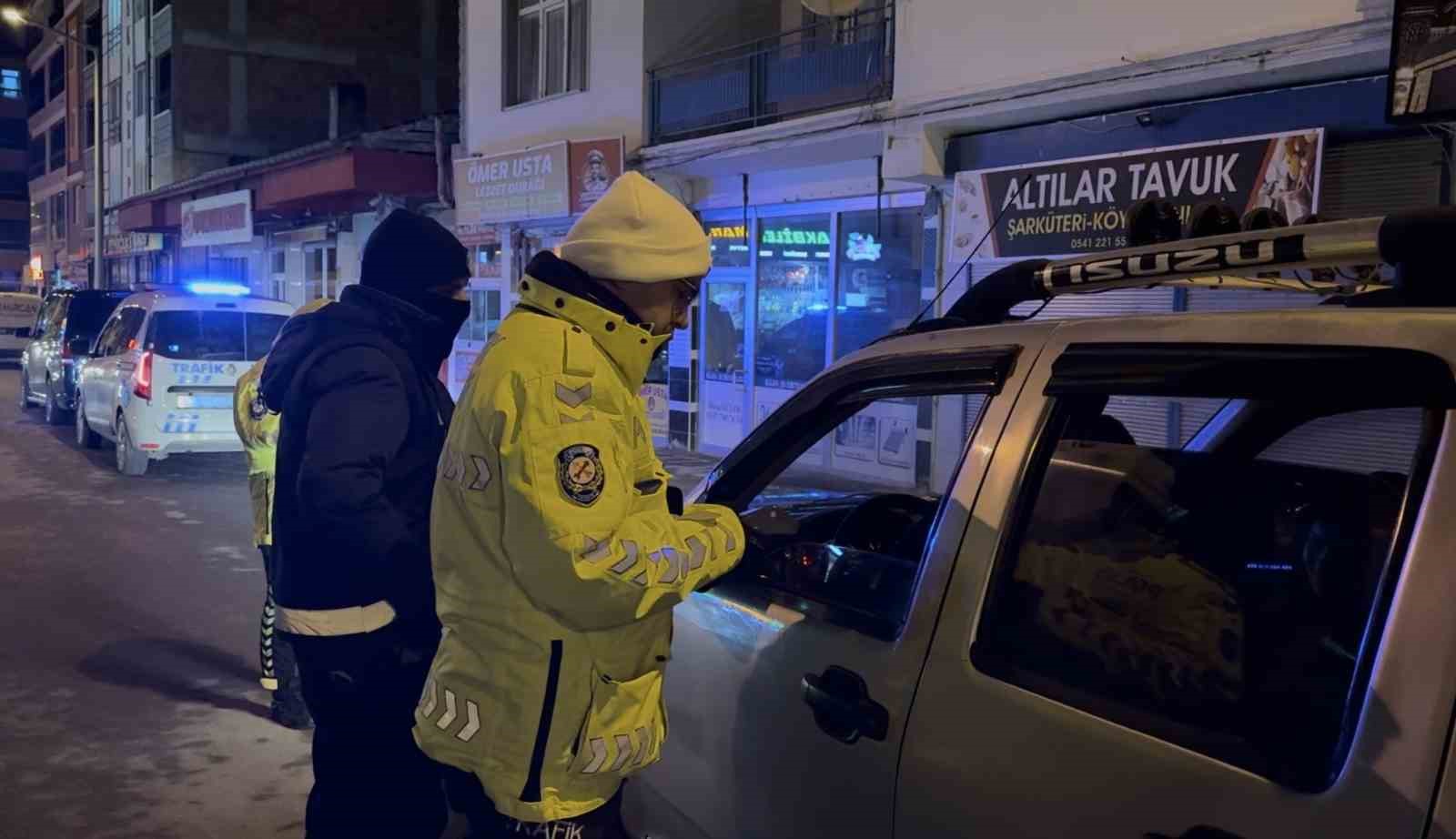 Kulu&rsquo;da denetimlerde 990 kişi tek tek kontrol edildi
