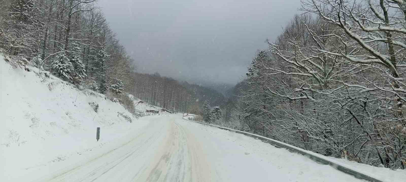 Uludağ kayak tutkunlarını bekliyor