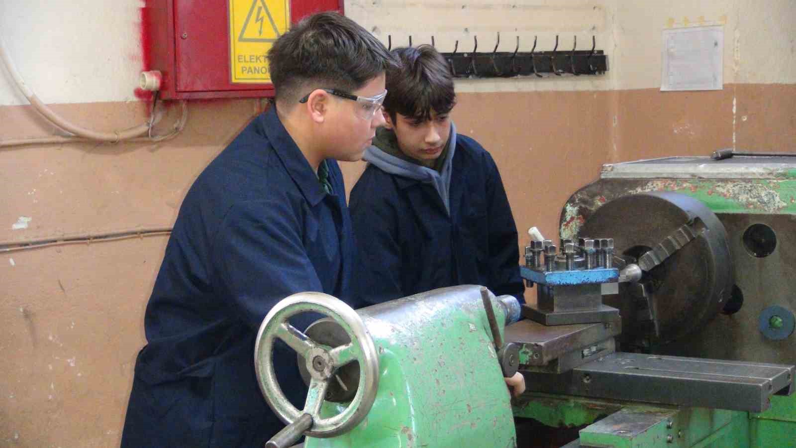 Geleceğin savunma sanayi uzmanları Manisa’da yetişecek