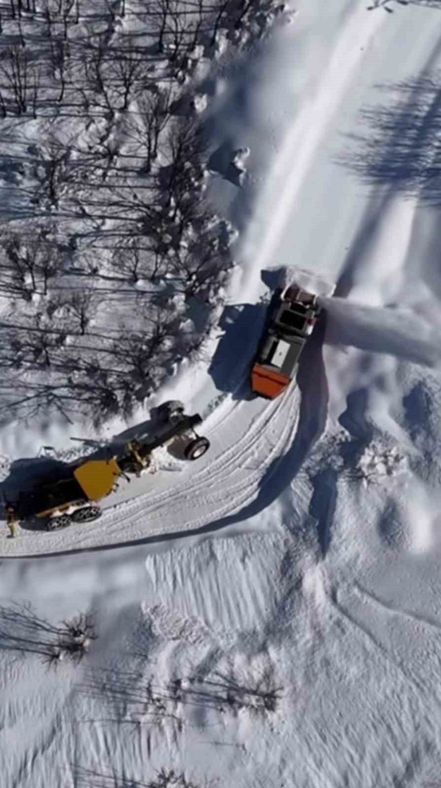 Tunceli’de 103 köy yolu açıldı, 195’inde çalışmalar sürüyor