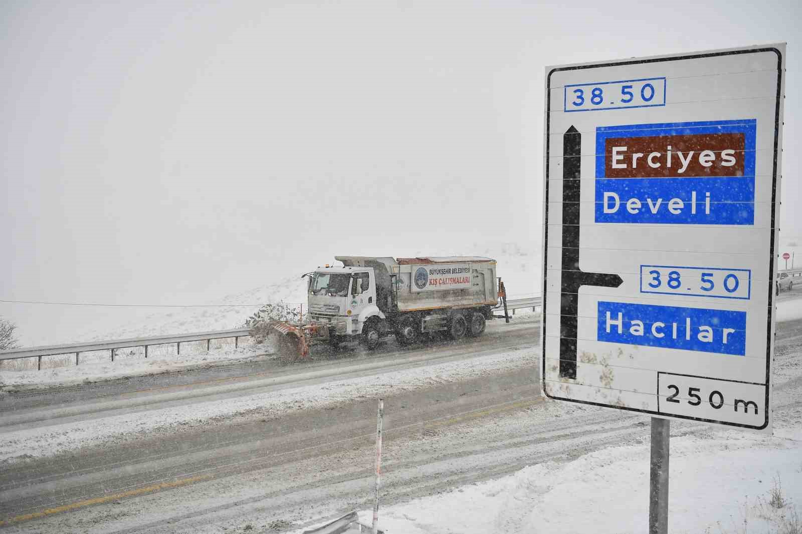 Kayseri’de 137 mahalle yolu kapalı