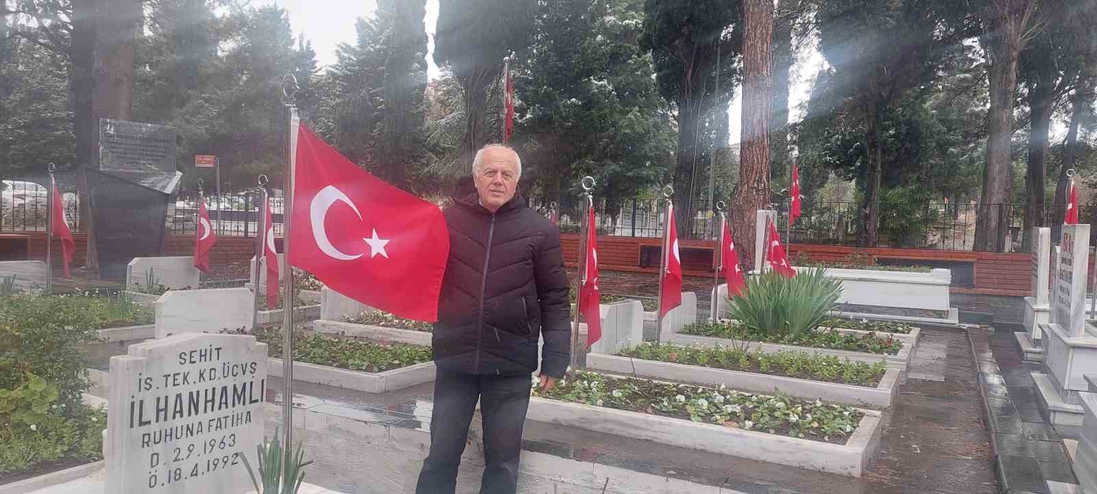 Yeni yılın ilk gününde şehit kardeşini yalnız bırakmadı