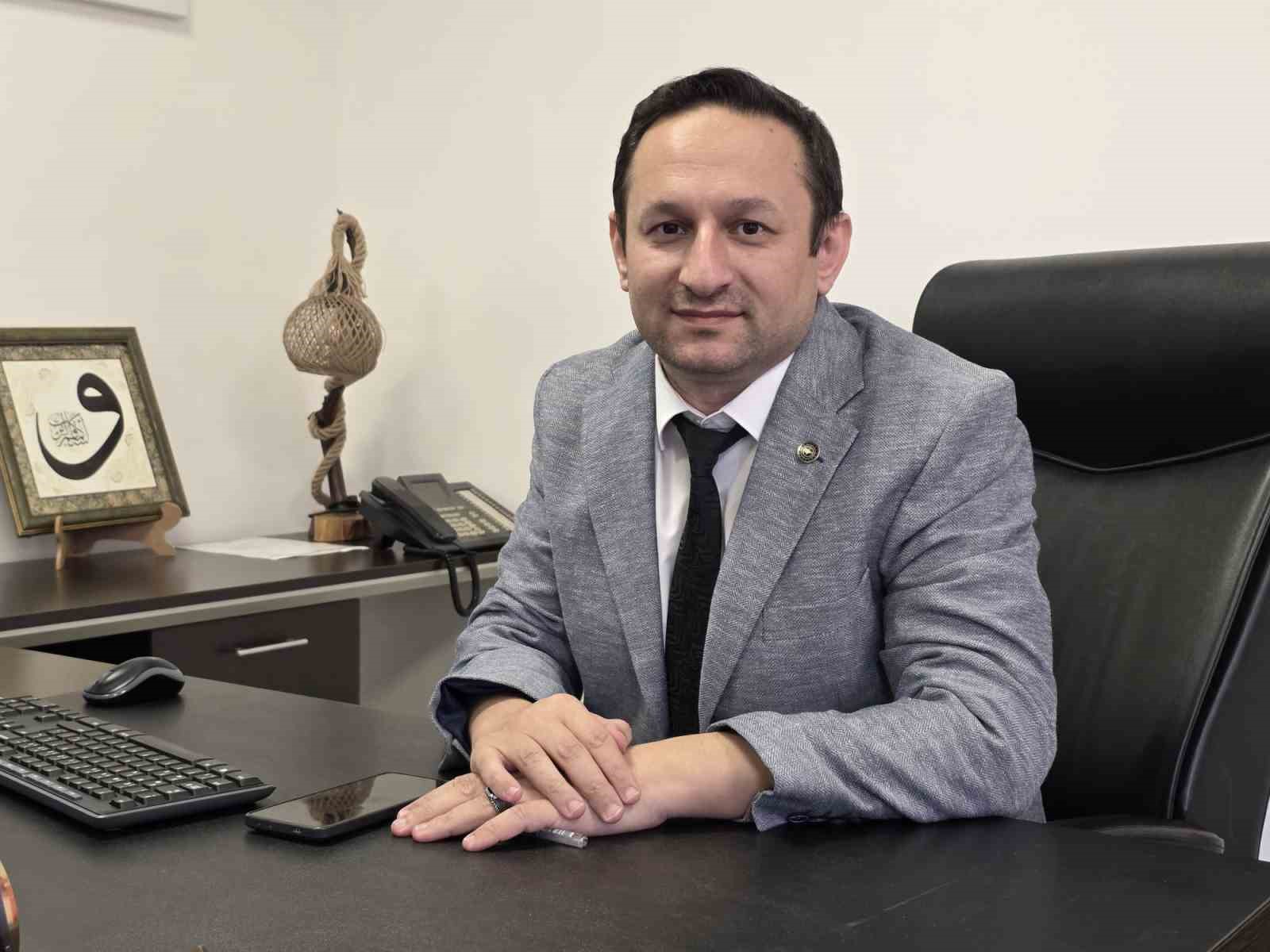 K&uuml;tahya&rsquo;nın acil sağlık filosu g&uuml;&ccedil;leniyor, 5 yeni ambulans hizmete alındı
