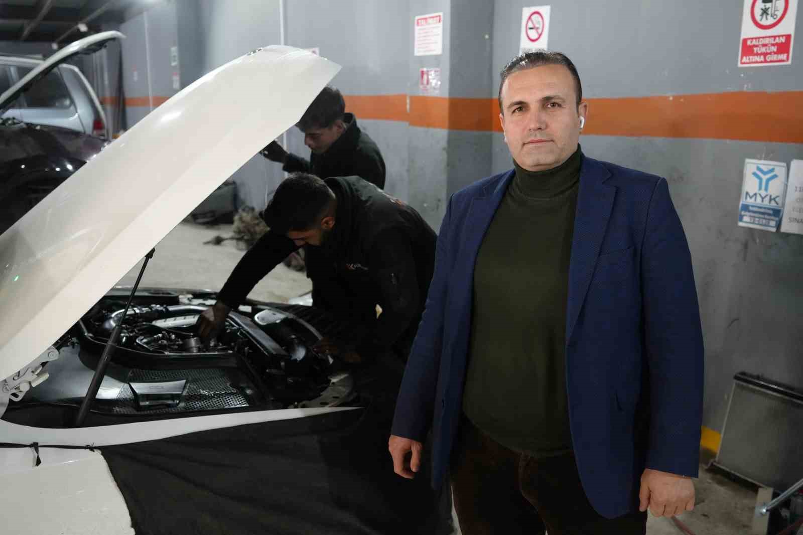 Kar yağışı sonrası kışlık ara&ccedil; bakım yoğunluğu arttı
