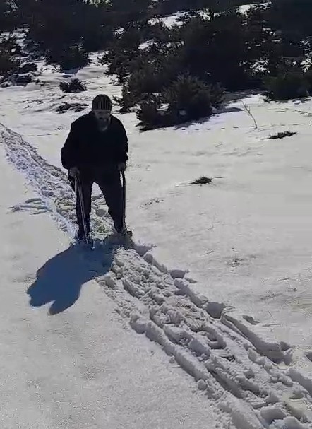 Kardeşlerin Tokat usulü kayak macerası