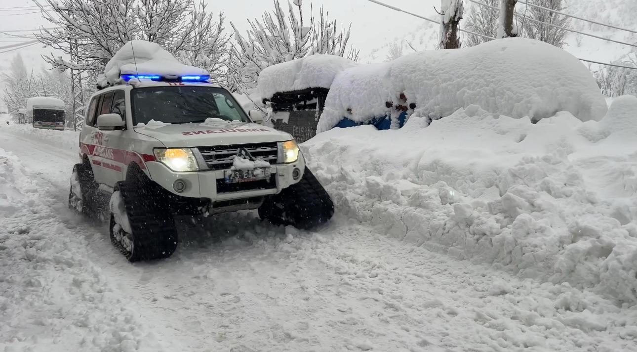 Şırnak&rsquo;ta 2 hasta i&ccedil;in zamanla yarış
