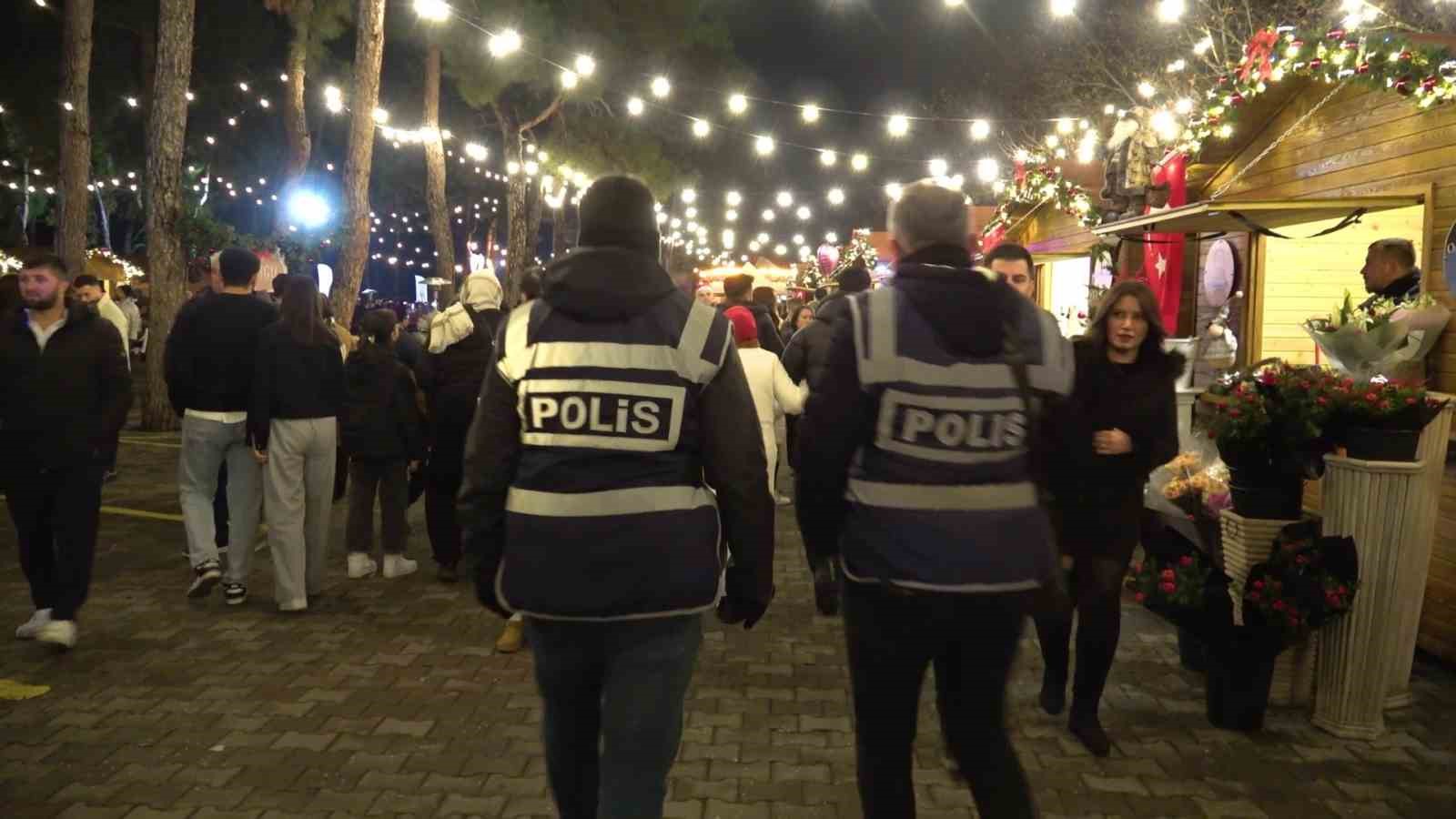 Denizli Emniyet M&uuml;d&uuml;rl&uuml;ğ&uuml; yılbaşı gecesi 4 bin şahsı 3 bin aracı kontrol etti
