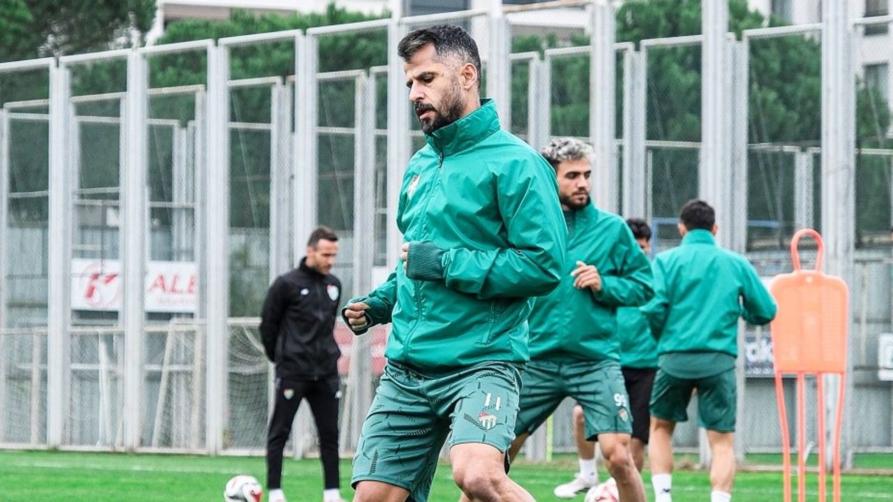 Bursaspor Antalya kampına &ccedil;ıkıyor
