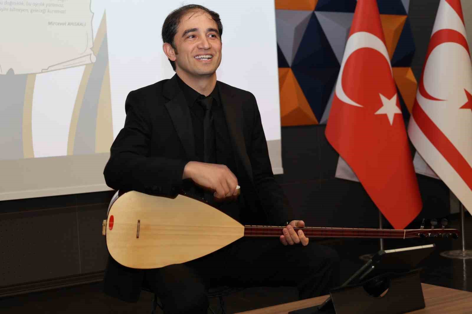 T&uuml;rk d&uuml;nyası şairleri BU&Uuml;&rsquo;de buluştu
