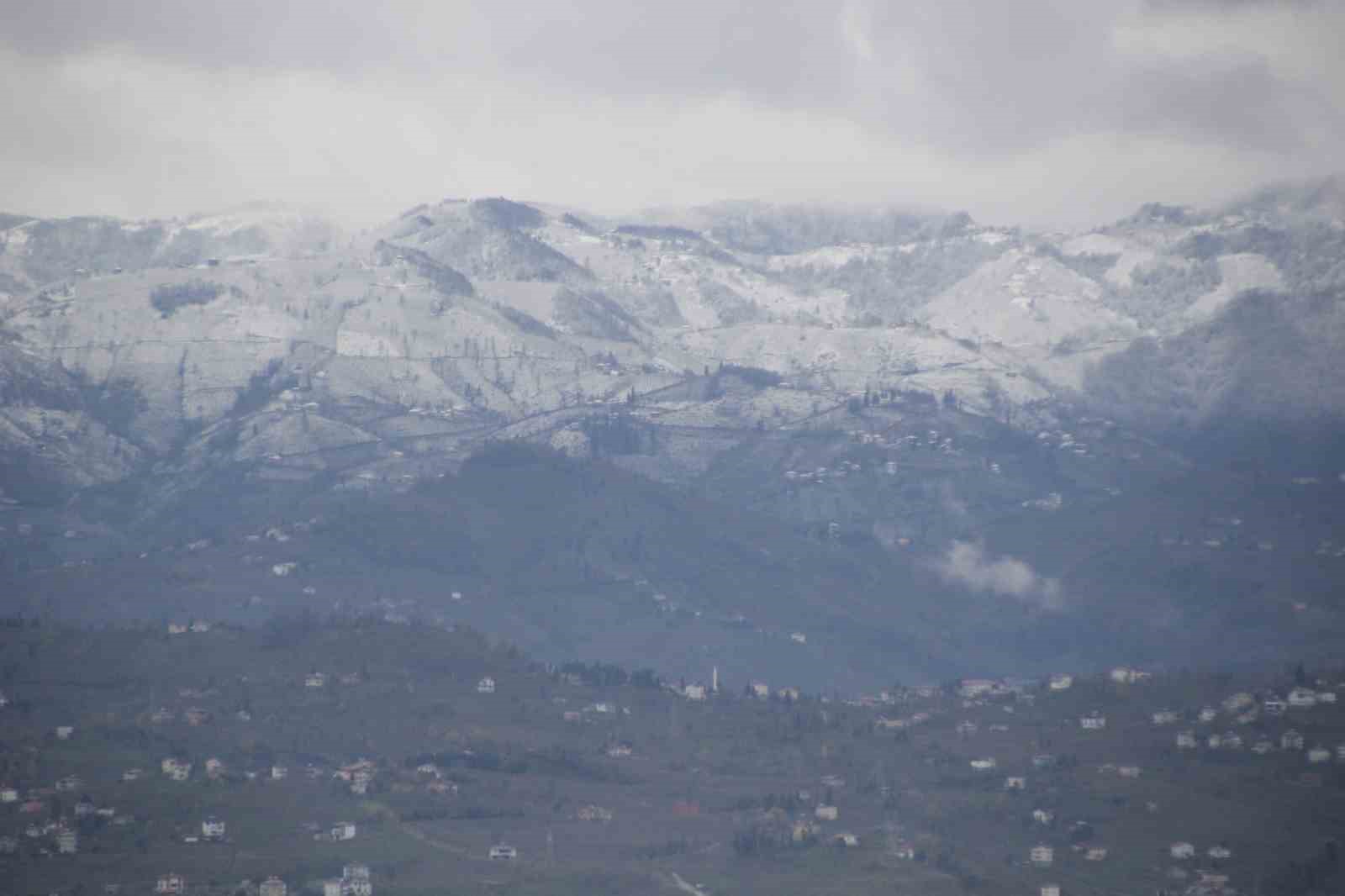 Ordu&rsquo;nun y&uuml;ksek kesimlerinde kar manzarası
