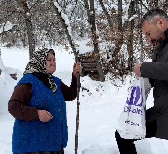 Belediye başkanı kaybolan emanetin parasını cebinden ödedi