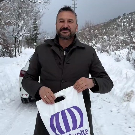 Belediye başkanı kaybolan emanetin parasını cebinden &ouml;dedi
