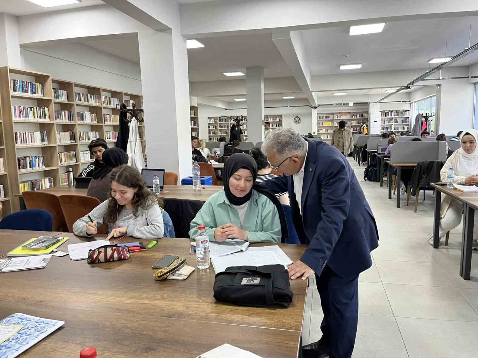 B&uuml;y&uuml;kşehir k&uuml;t&uuml;phaneleri 2025 yılında 2 milyon ziyaret&ccedil;iyi ağırladı
