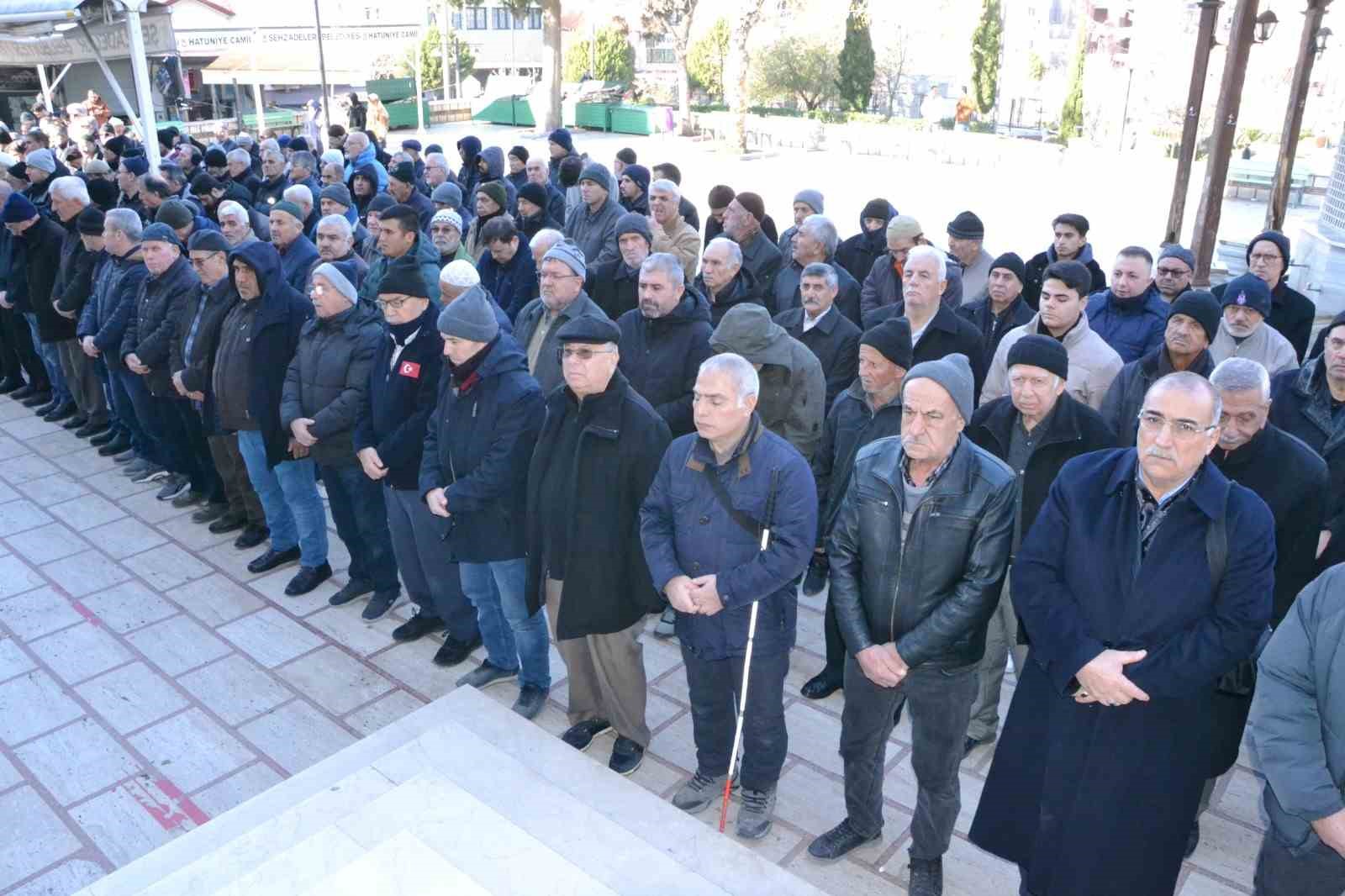 Manisa’da Filistin’de hayatını kaybedenler için gıyabi cenaze namazı kılındı