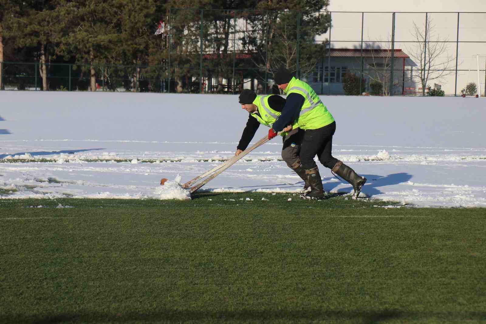 Hakan Kutlu: "Sakaryaspor’u yakışan yerlere getireceğimize inanıyoruz"