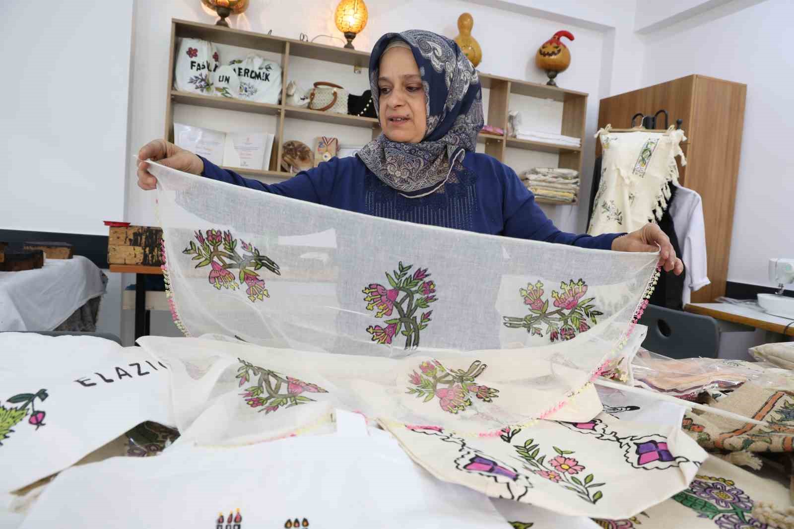 Bakanlıktan sanatçı belgesi alan usta, çit baskıyı geleceğe taşıyor