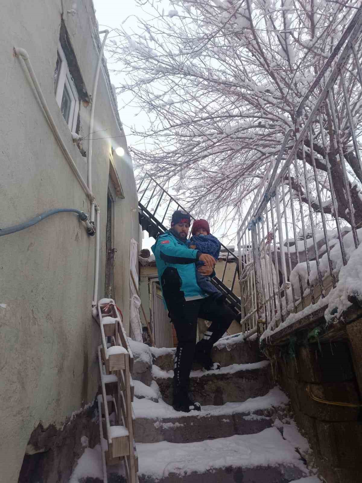 Batman’da UMKE’den zorlu kış şartlarında hayat kurtaran müdahale