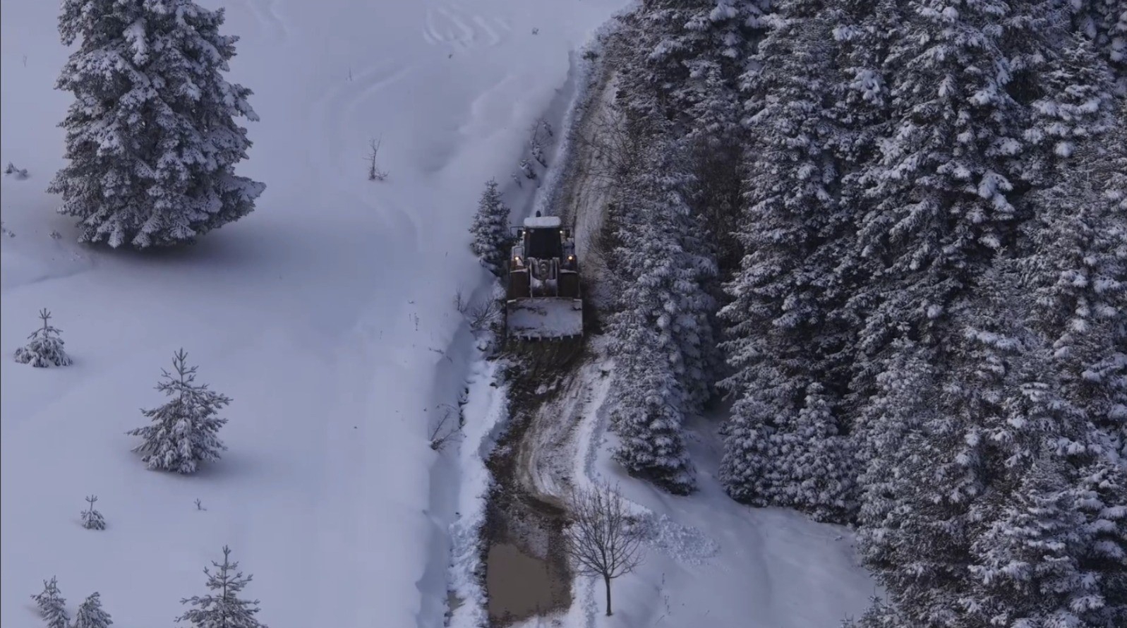 Sinop’ta karla mücadele çalışmaları devam ediyor