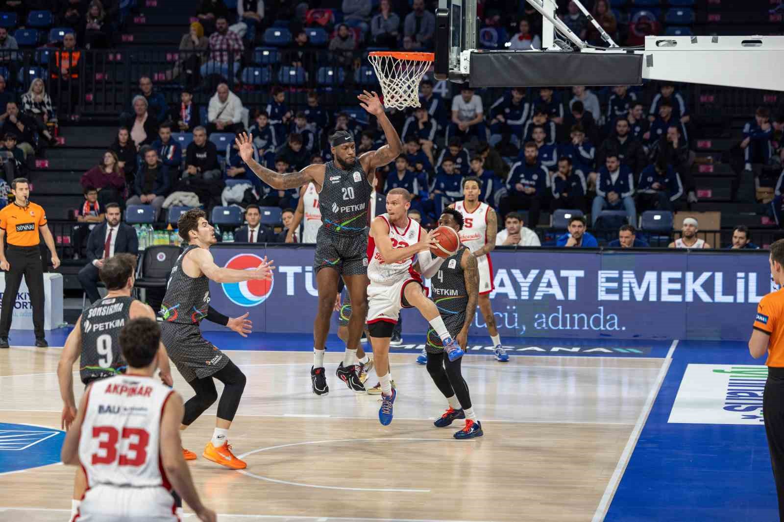 Basketbol S&uuml;per Ligi: Bah&ccedil;eşehir Koleji: 100 - Aliağa Petkim Spor: 60
