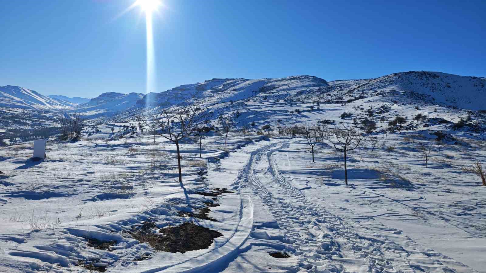 Malatya&rsquo;da bin 600 rakımda dondurucu soğuklara aldırış etmediler
