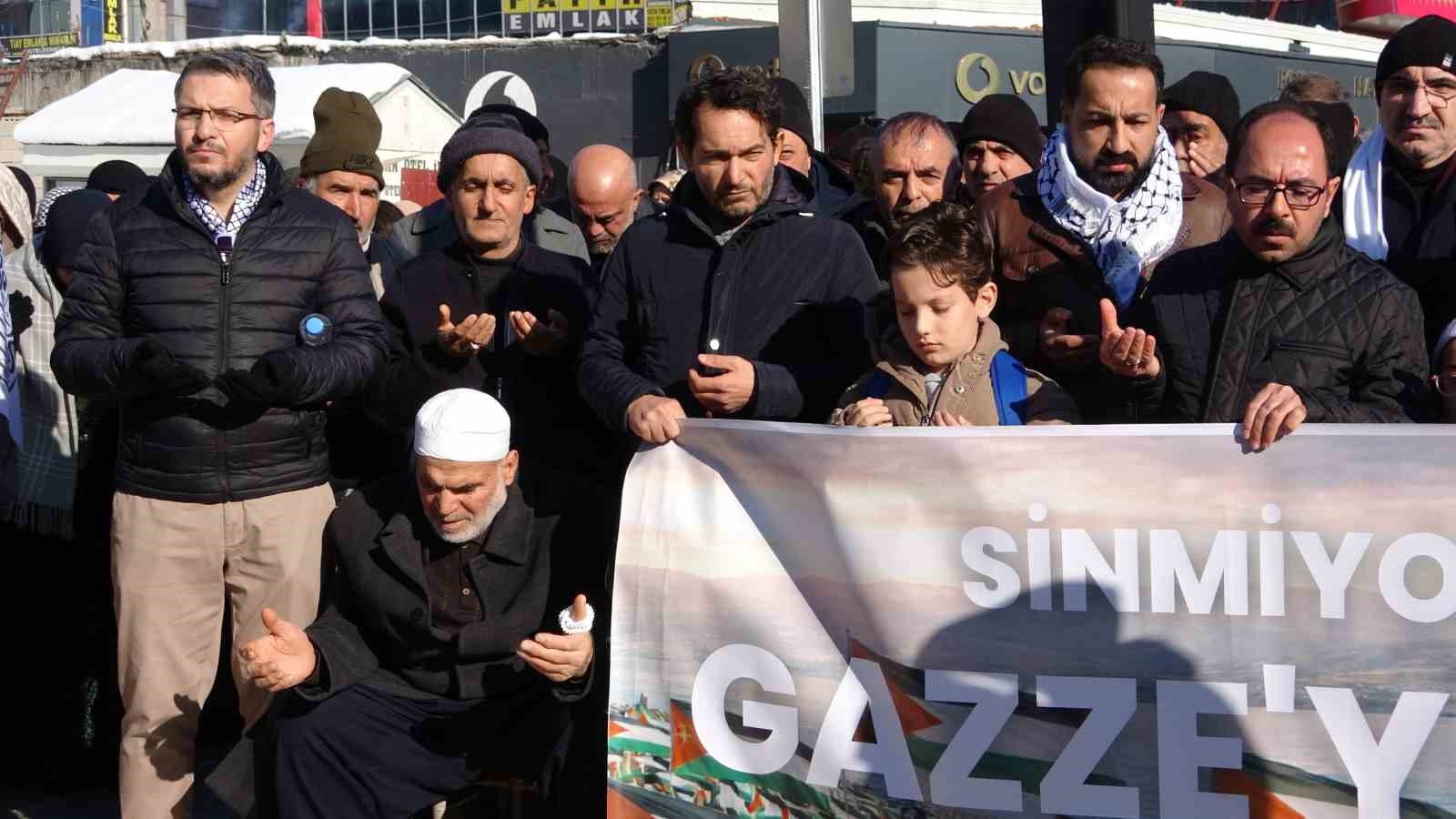 Van&rsquo;da "Gazze&rsquo;yi unutmayın" &ccedil;ağrısı yapıldı
