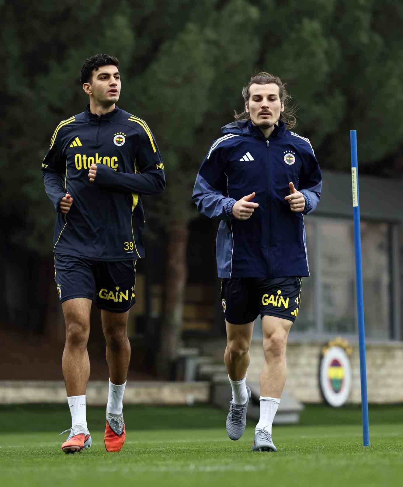 Fenerbah&ccedil;e, Samsunspor ma&ccedil;ı hazırlıklarına başladı
