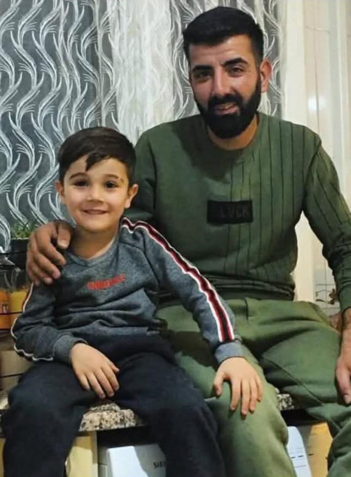 Kazada &ouml;len baba ve oğlu g&ouml;zyaşları arasında toprağa verildi
