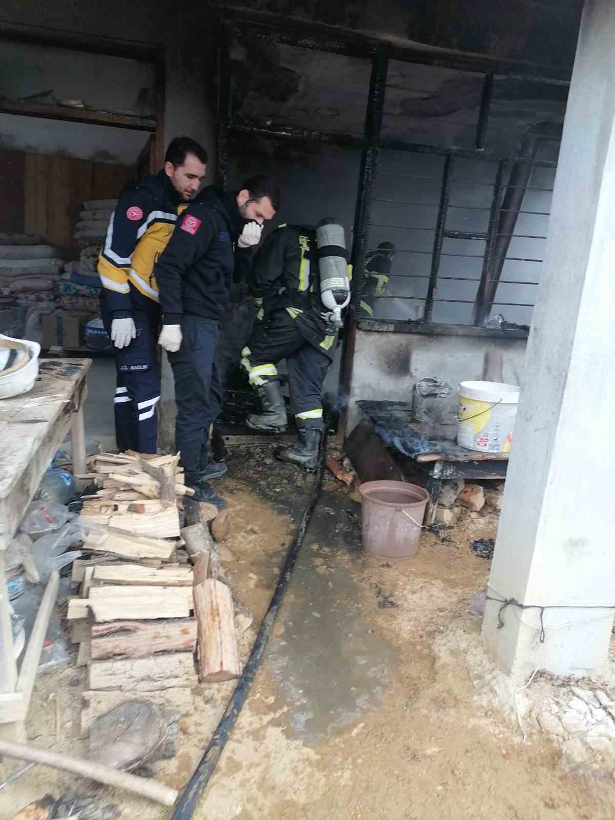 Kadirli’de ev yangını: Yaşlı adam hayatını kaybetti